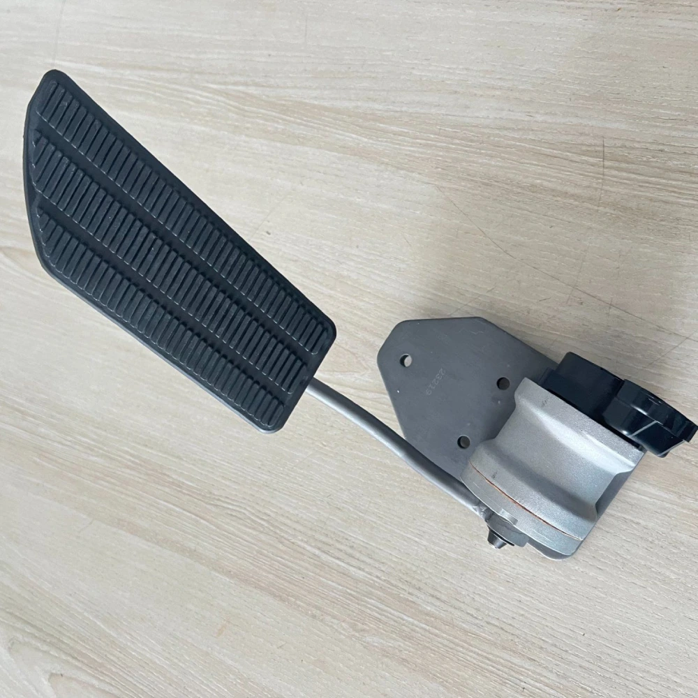 Accelerator Pedal Assembly for 1994-2002 Chevy Gmc C/K 1500 2500 3500 Pickup Truck - Replaces OE 15751307, 15984422