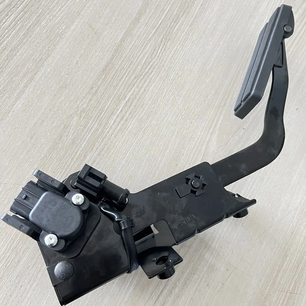 Truck Parts Accelerator Pedal Aps102 for Ford Super Duty Excursion F250 350